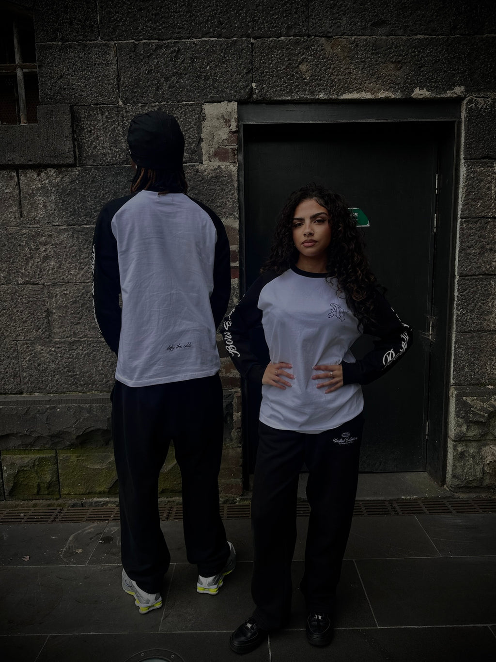 Avantii Longsleeve Tee - Black/White