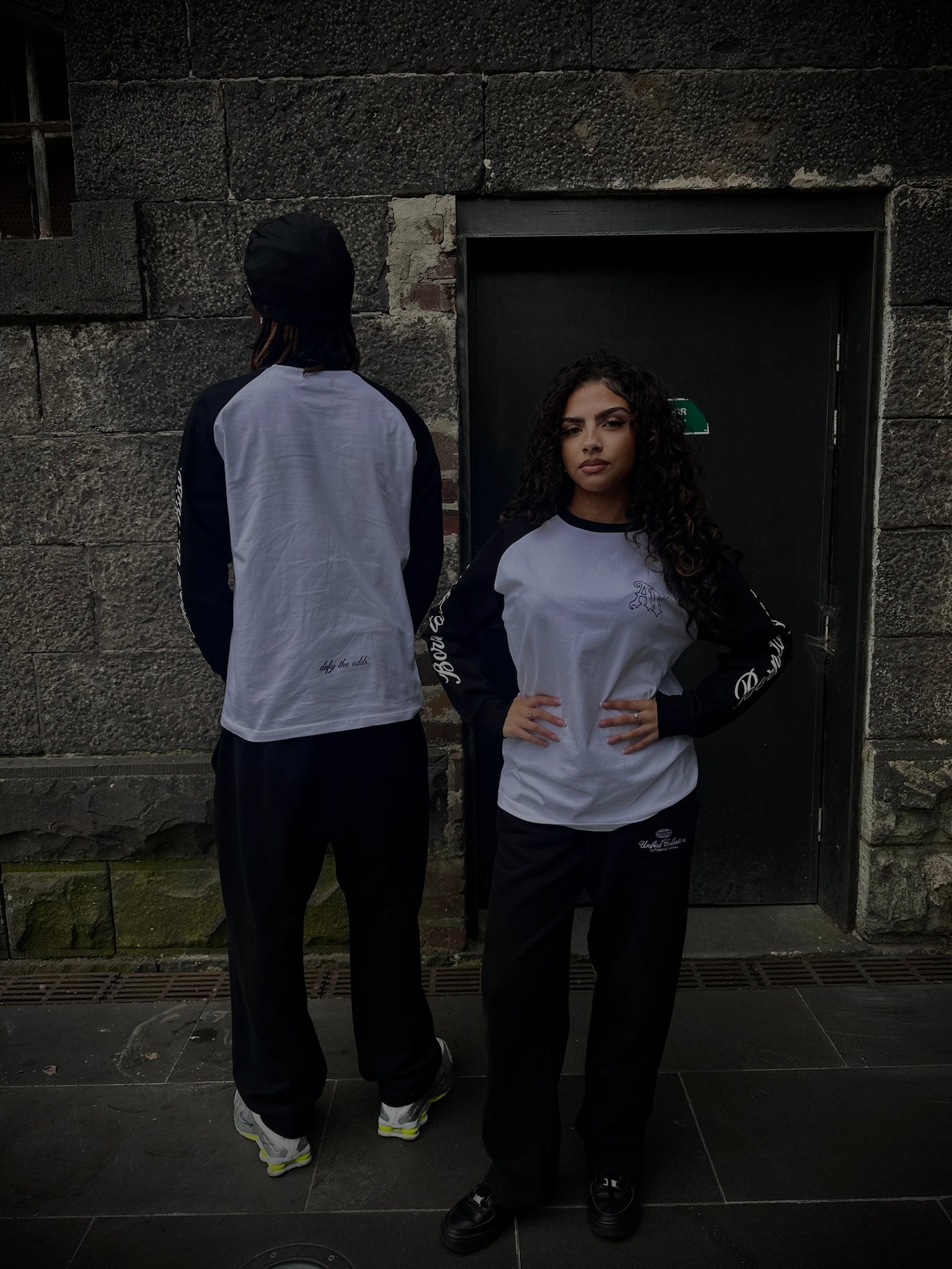 Avantii Longsleeve Tee - Black/White